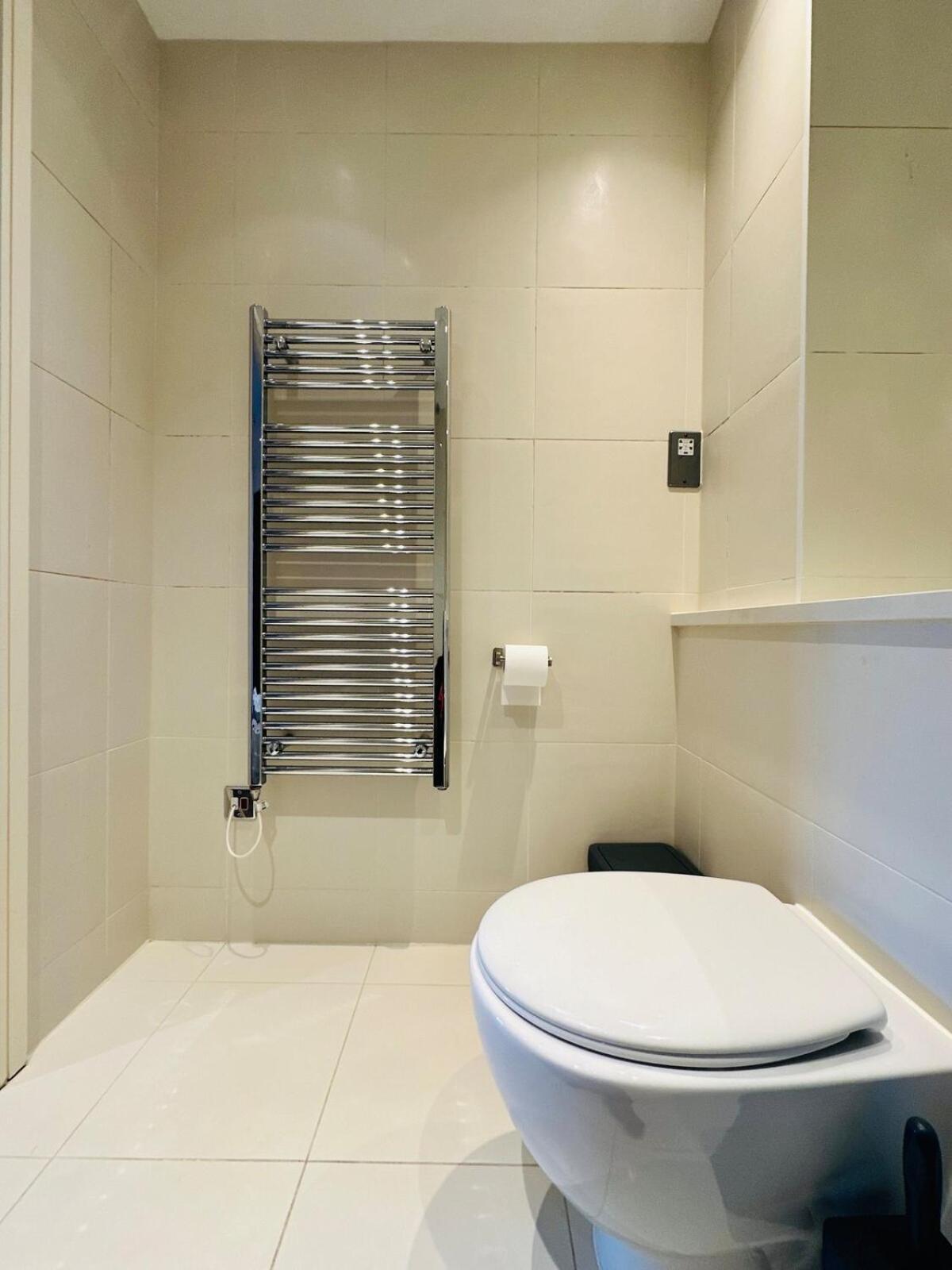 Zone 1 4 Mins From Major Station Appartamento