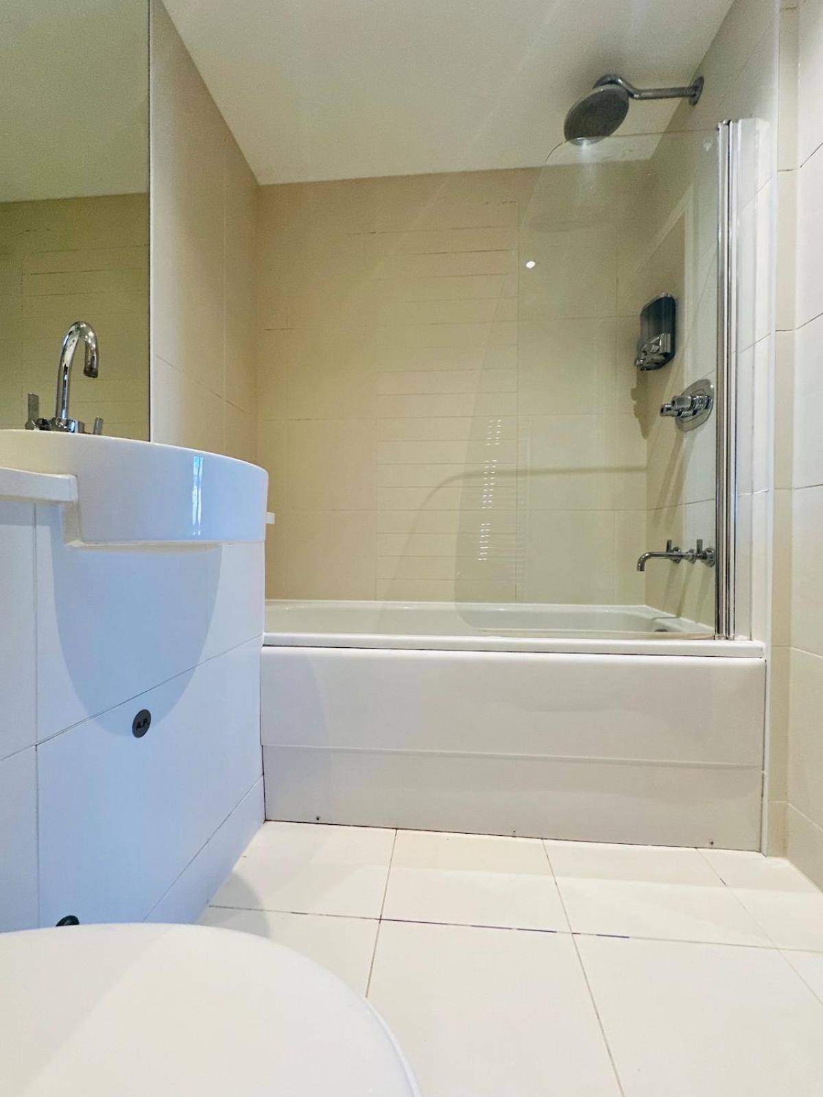 Zone 1 4 Mins From Major Station Appartamento Londra